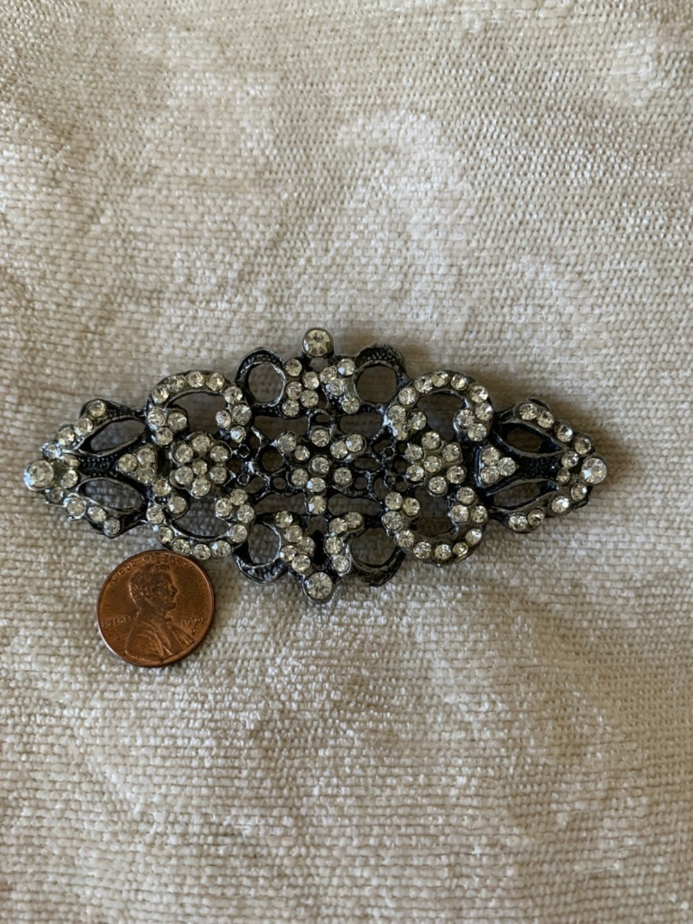 Vintage Rhinestone Brooch. - Picture 5 of 5